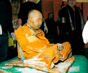 Mumia lui Hambo Lama Itigelov, un călugăr budist care a murit în 1927